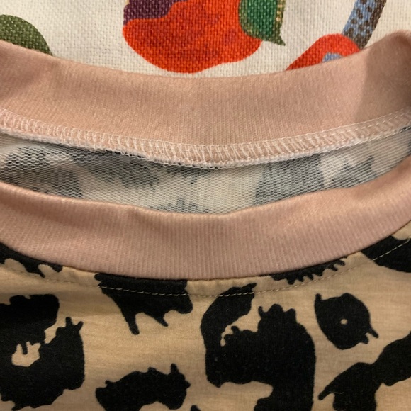 Donated Animal Print shirt size medium EUC - Picture 3 of 6